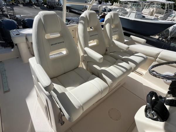 Grady-White center console reupholstery — after, photo 11 of 13