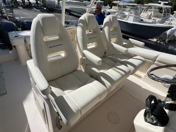 Grady-White center console reupholstery — after, photo 10 of 13